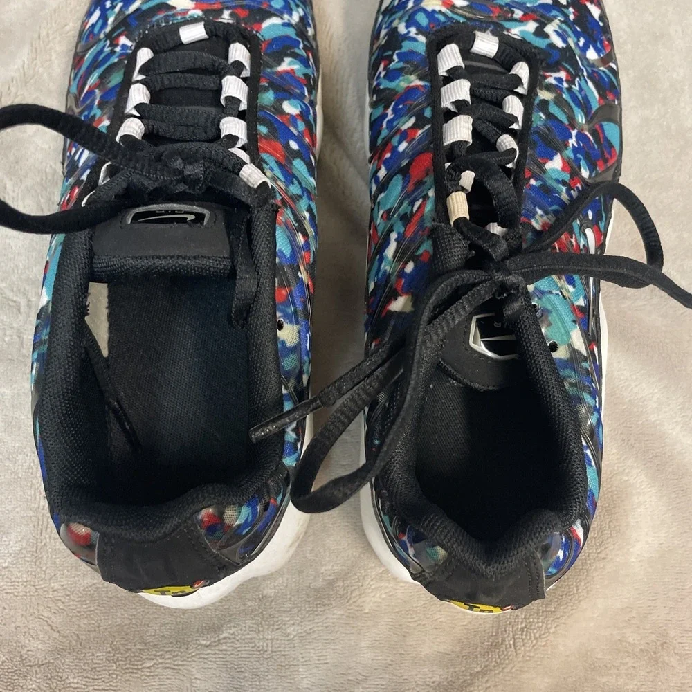 Nike Air Max‎ Plus GS Black/ White / Hyper Blue CU4623-001 Size 5Y See Pictures